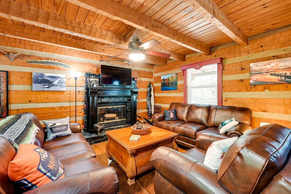 3 Mi to Lake! Mammoth Cave Cabin w/ Fire Pit Cabin in Nolin Lake