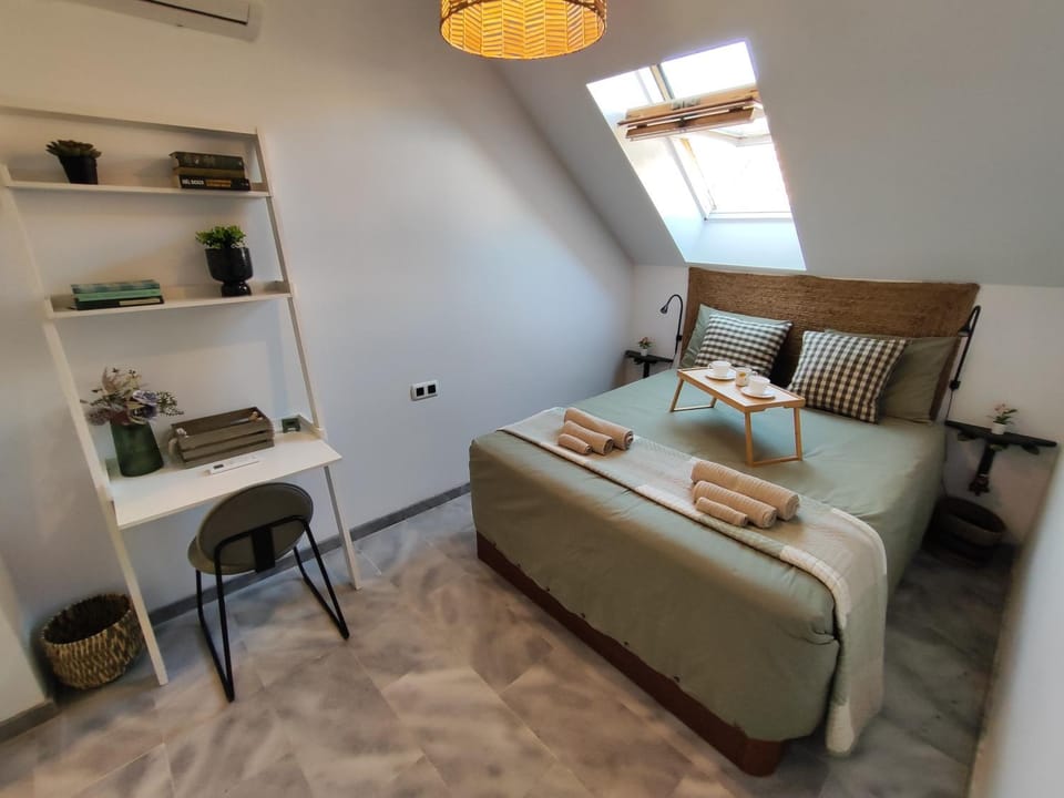 Seating area, Bedroom