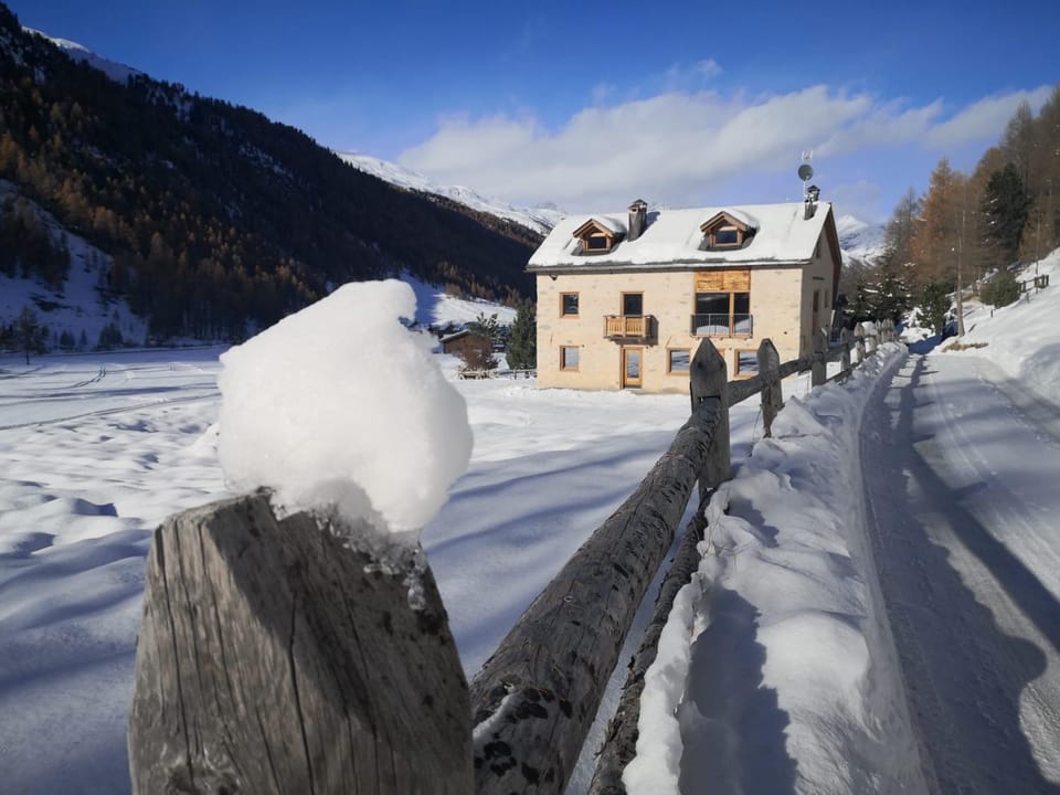 Property building, Day, Winter, Mountain view