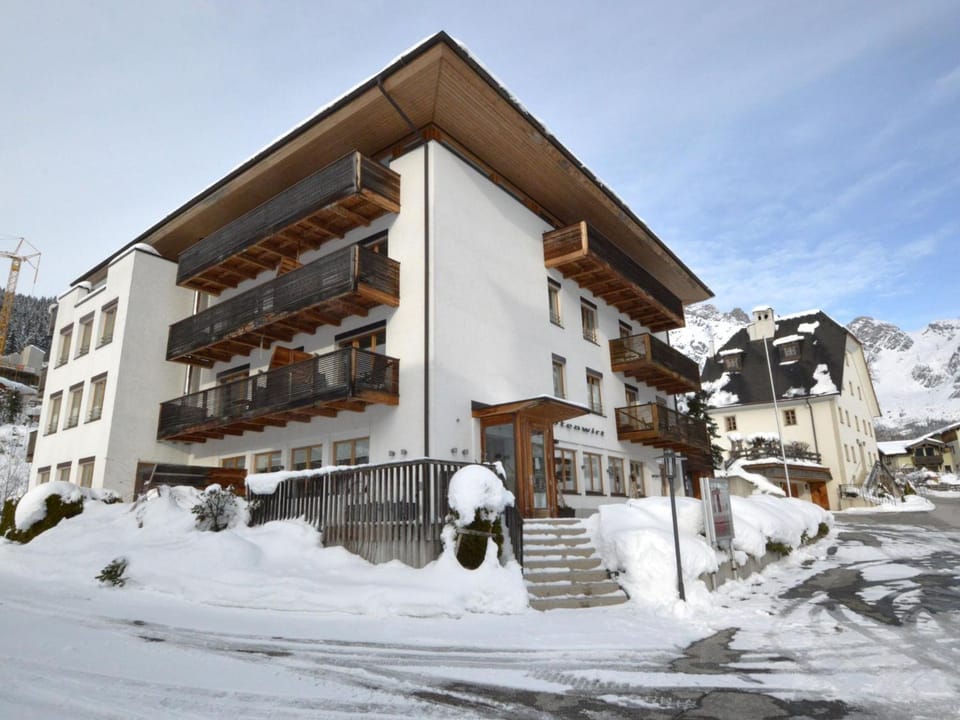 Property building, Winter