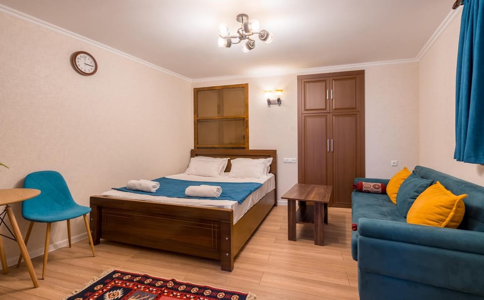 Bed, Photo of the whole room, Seating area, Bedroom, wardrobe