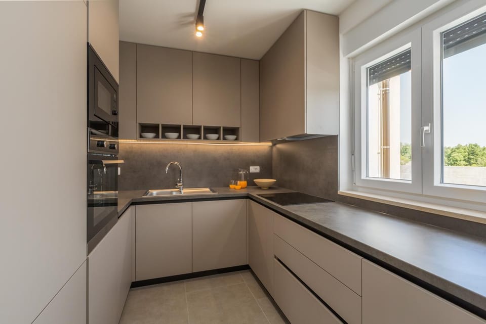 Kitchen or kitchenette, Kitchen or kitchenette