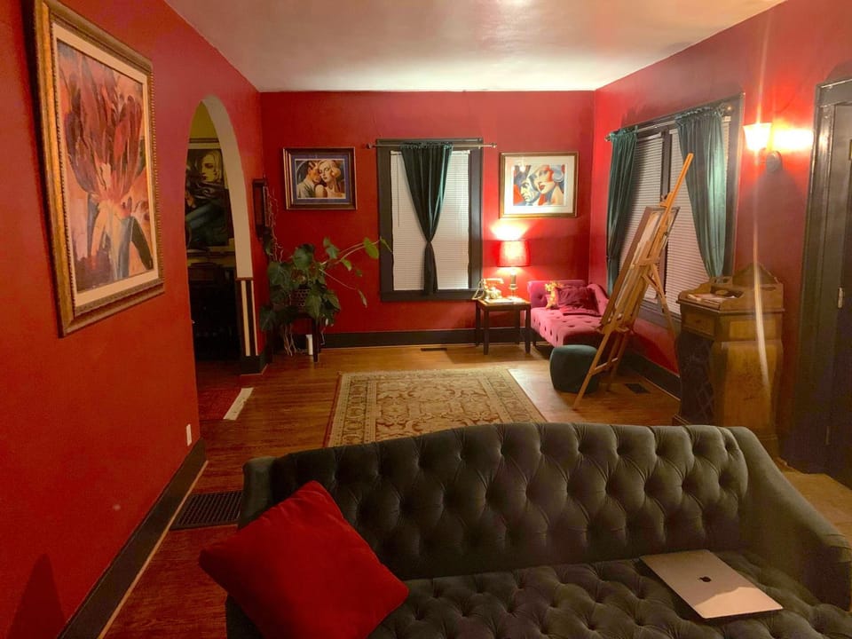 Living room, Seating area
