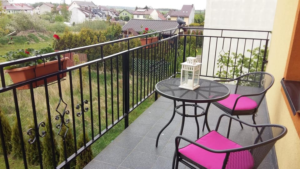Balcony/Terrace, Garden view