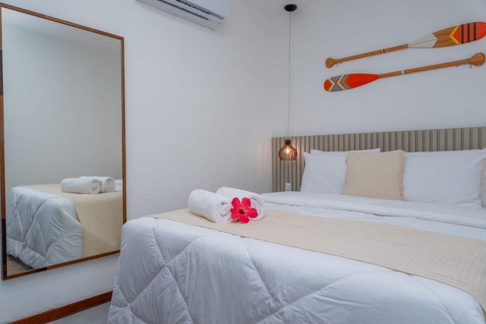 Bed, Photo of the whole room, Bedroom, towels, air conditioner