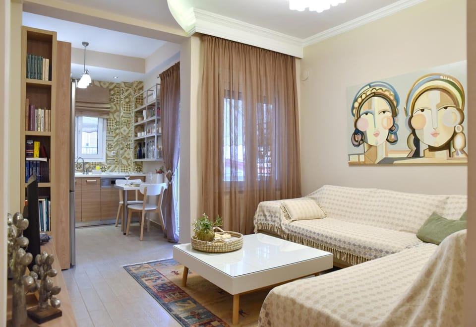 Kitchen or kitchenette, Living room, Seating area