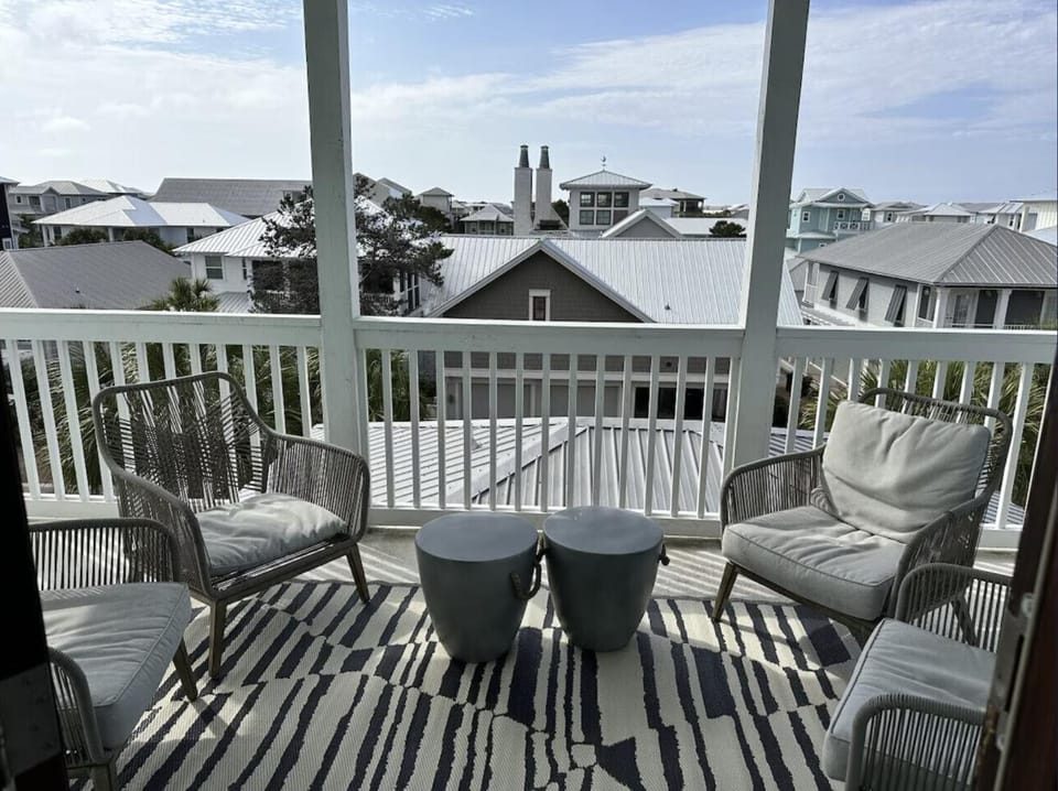 Moonlight and Starlight Escape House in Rosemary Beach