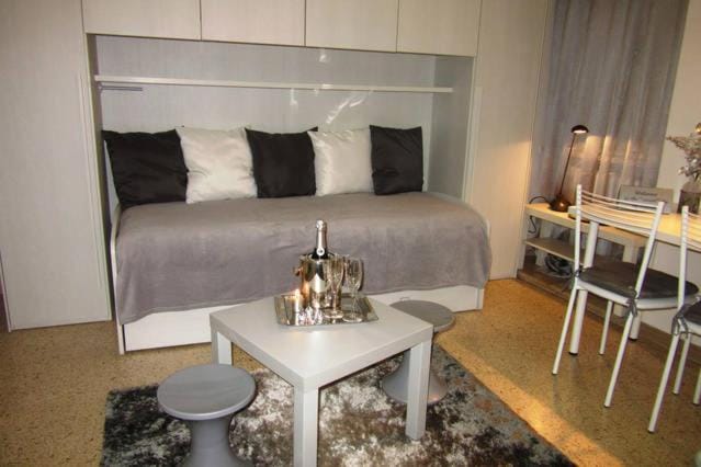 LE GEMME DI PERUGIA - alloggi in centro storico - VIA DELLA CUPA / VIA DELIZIOSA Bed and Breakfast in Perugia