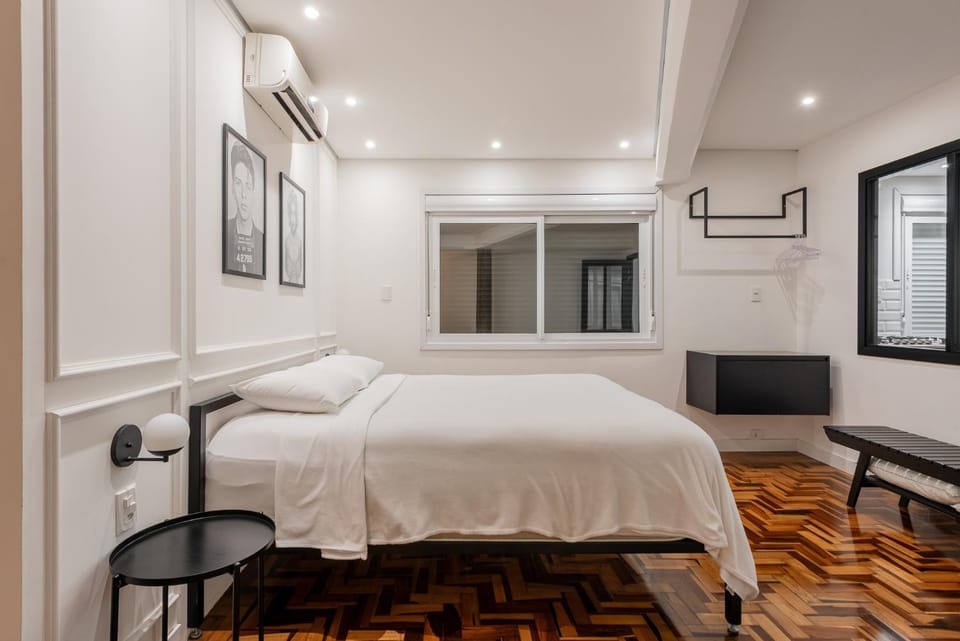 Bed, Bedroom, air conditioner