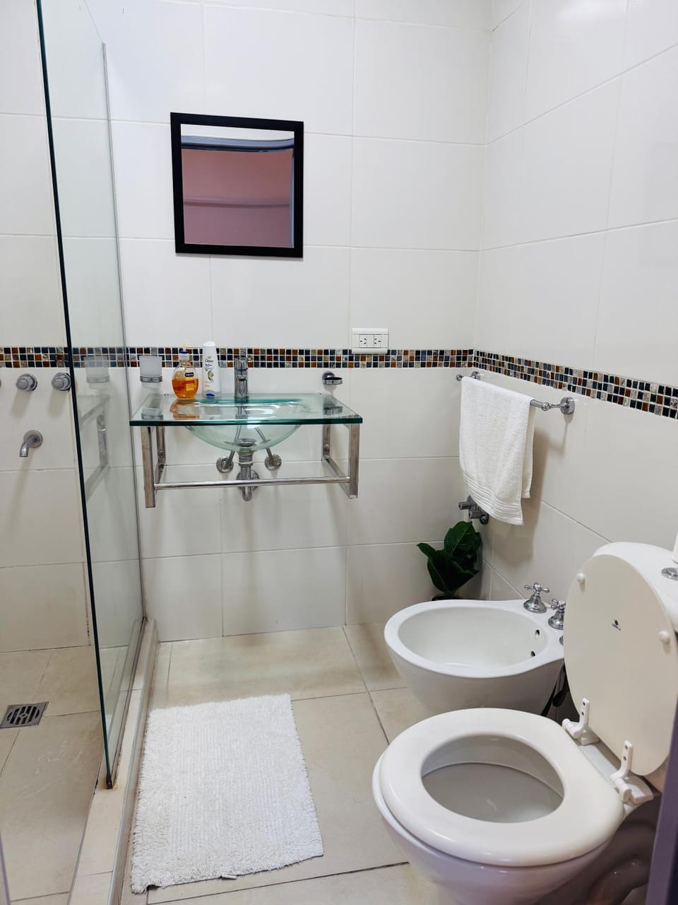 Bathroom, Decorative detail, bidet