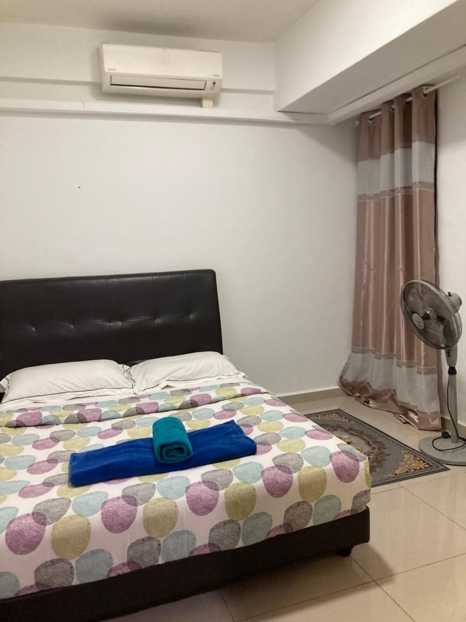 Bed, Bedroom, air conditioner