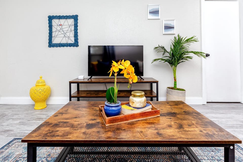 TV and multimedia, Dining area