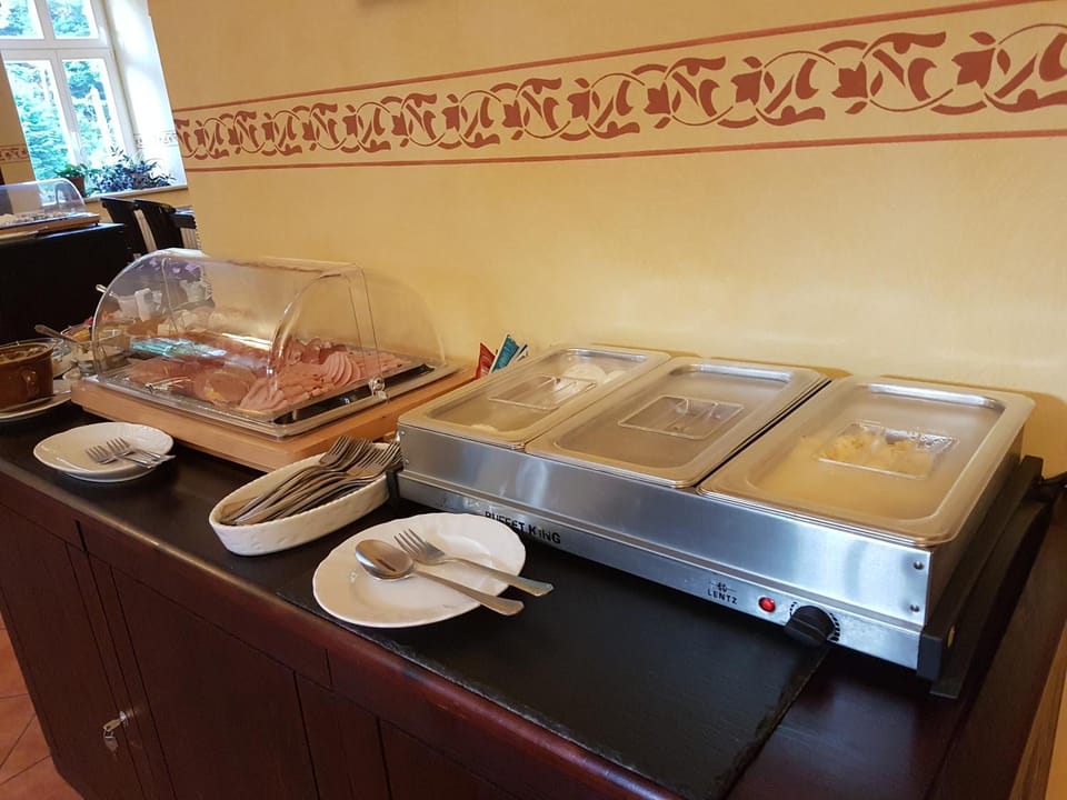 Breakfast, Buffet breakfast