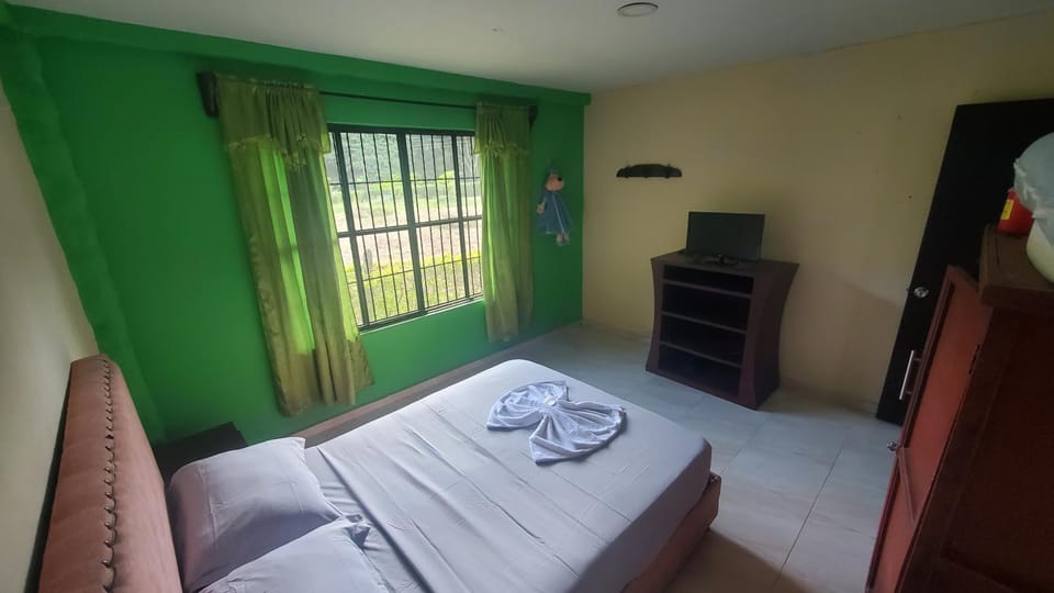 Cabaña Campestre Palos Verdes House in Cundinamarca, Colombia