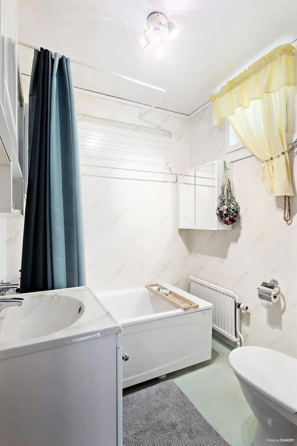 Bath, towels