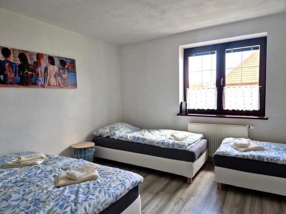 Photo of the whole room, Bedroom