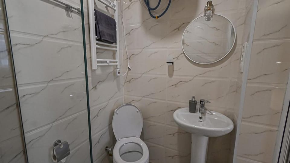 Shower, Toilet, Bathroom