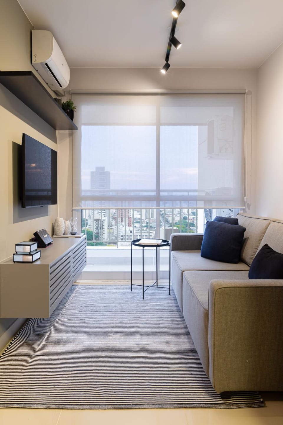 Communal lounge/ TV room, air conditioner