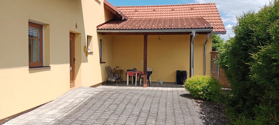 Property building, Patio, Seating area