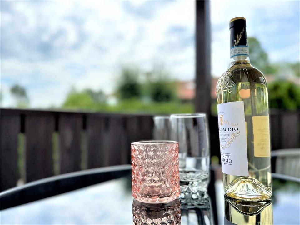 Balcony/Terrace, Balcony/Terrace, Food and drinks, Drinks, Alcoholic drinks