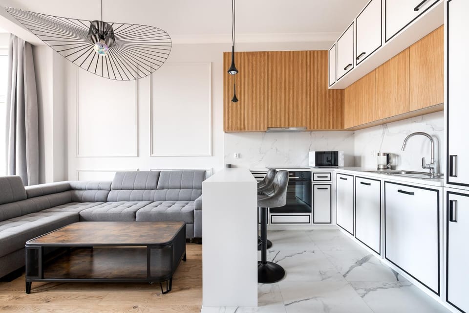 TV and multimedia, Kitchen or kitchenette, Living room, Seating area, Dining area, stove