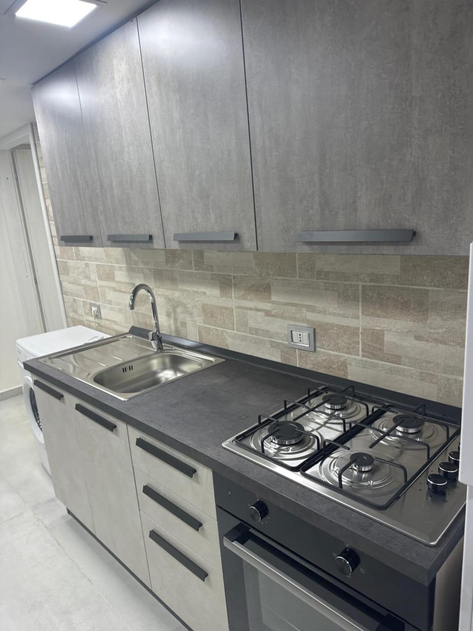 Kitchen or kitchenette, pet friendly, stove