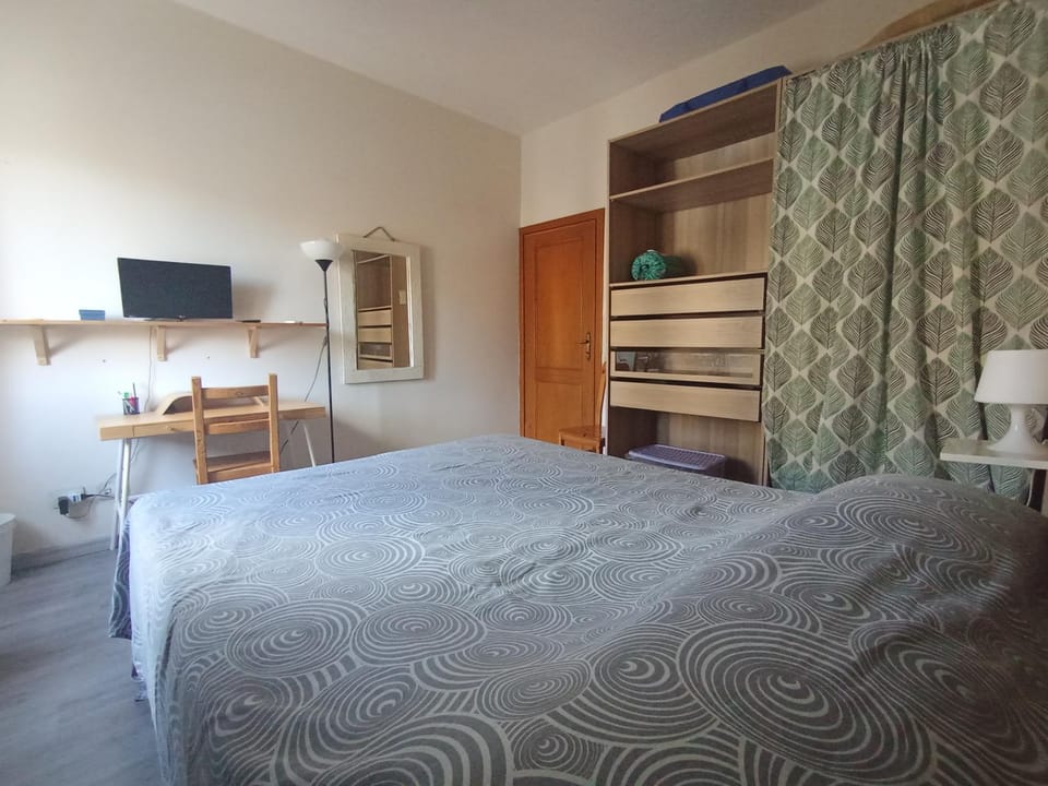 Bedroom, wardrobe