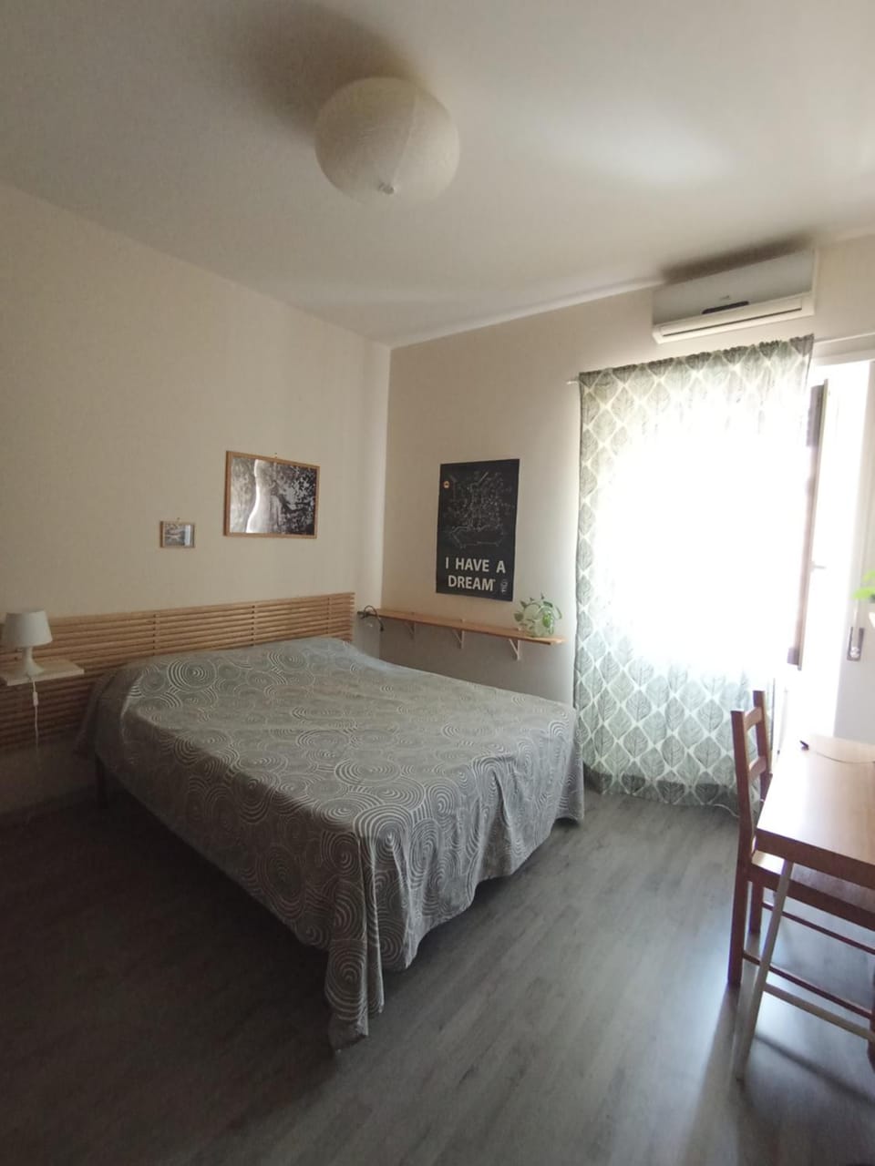 Bedroom, air conditioner
