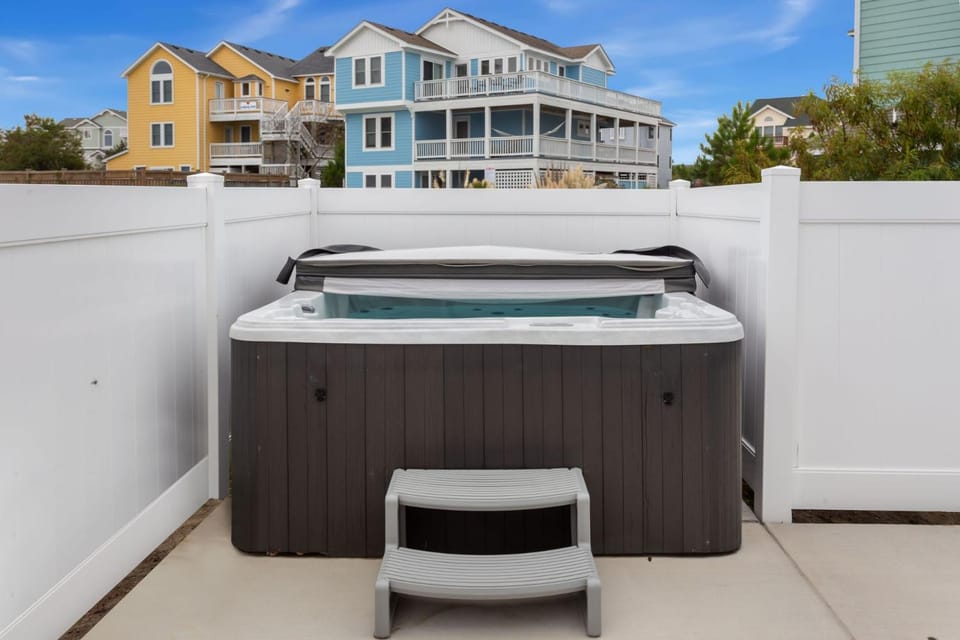 1013 - Hook'em (formerly High Tides and Philly Forever) House in Corolla