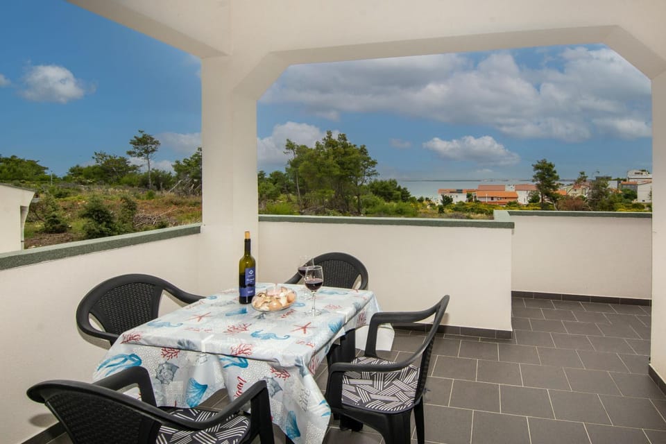 View (from property/room), Balcony/Terrace