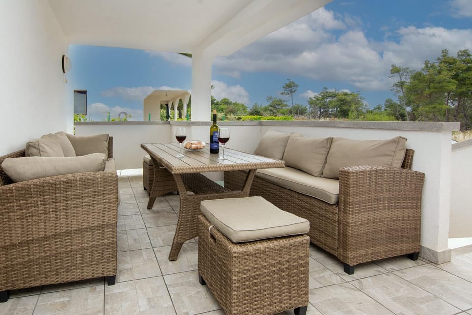 View (from property/room), Balcony/Terrace