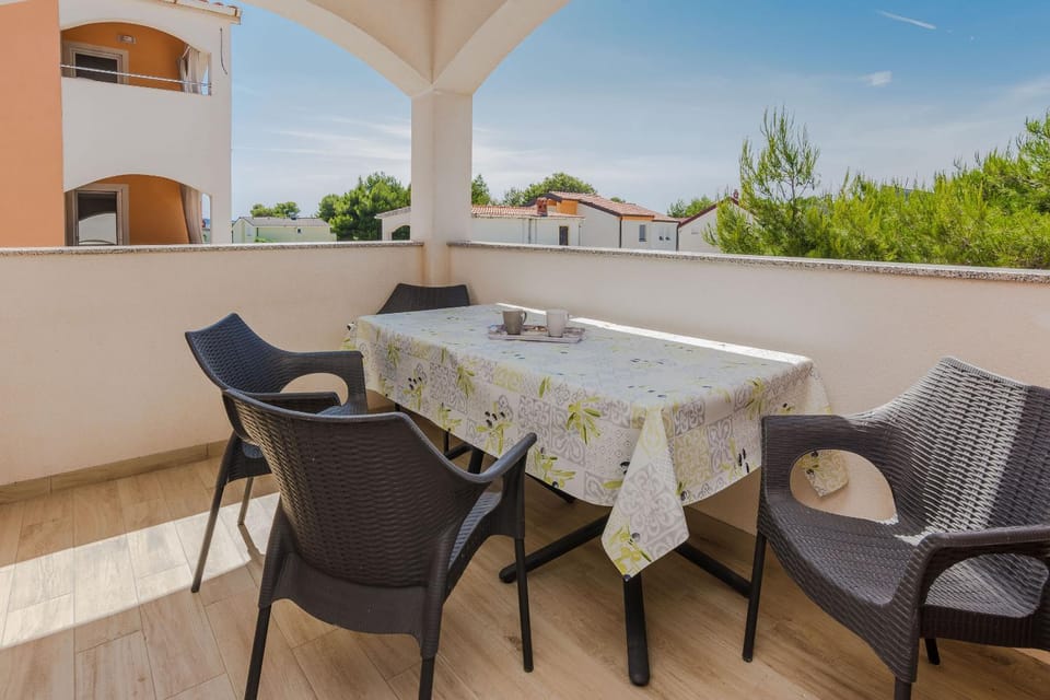 View (from property/room), Balcony/Terrace