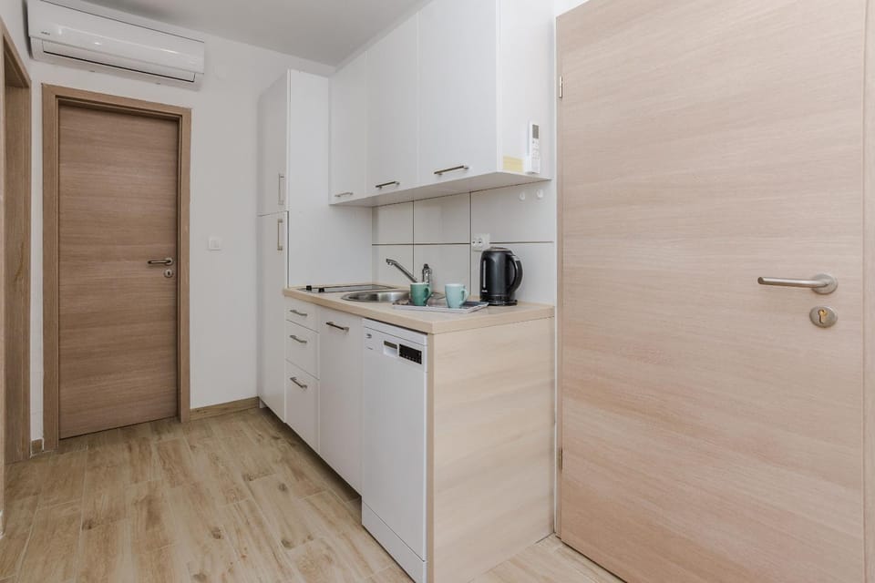 Kitchen or kitchenette, Other
