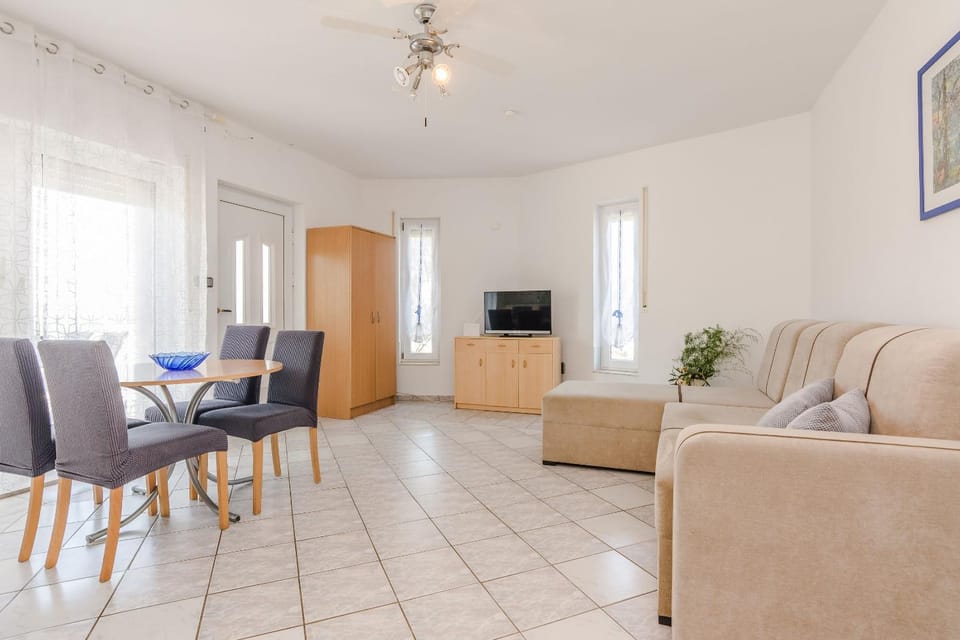 TV and multimedia, Living room, Other, Dining area