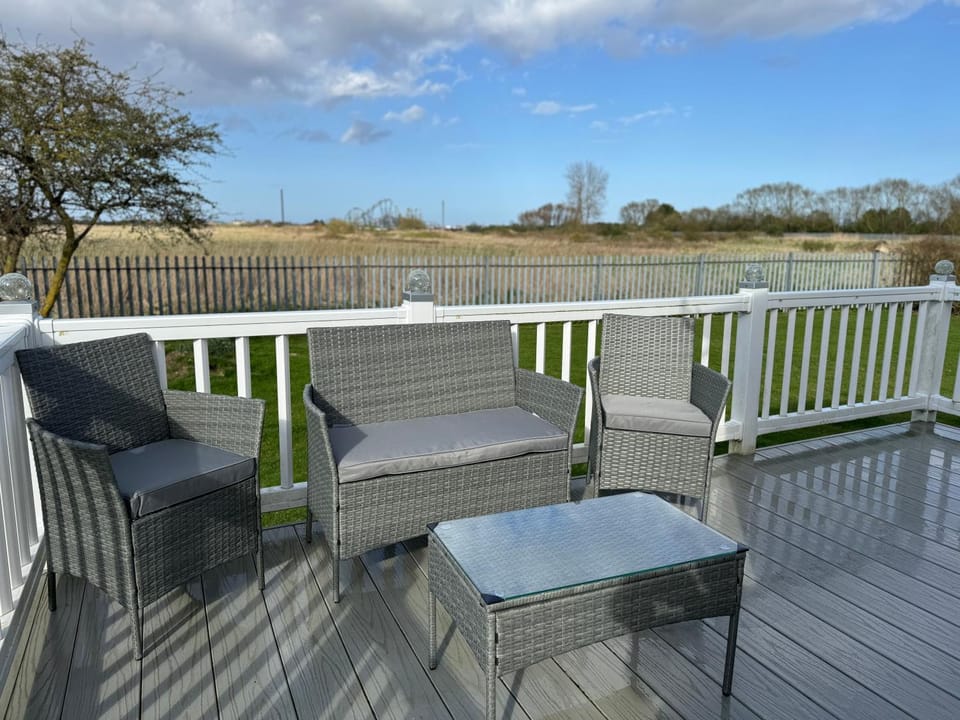 Patio, Day, Natural landscape, View (from property/room), Balcony/Terrace