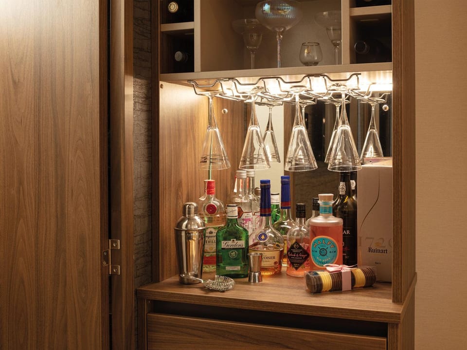 Lounge or bar, Drinks