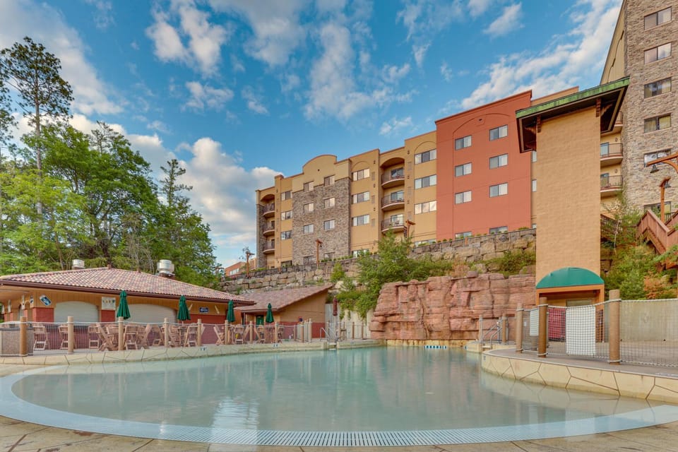 Wisconsin Dells Resort Condo w/ 2 Fireplaces House in Wisconsin Dells