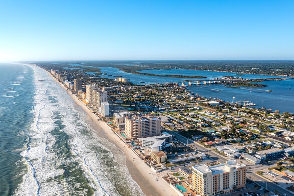 Property building, Bird's eye view, Beach