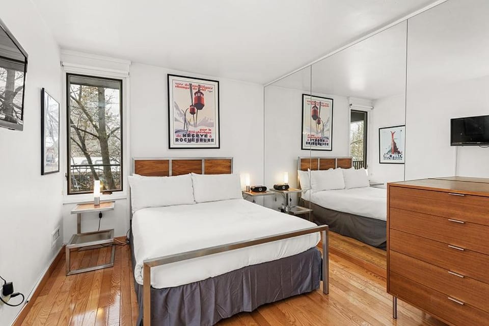 Bed, Photo of the whole room