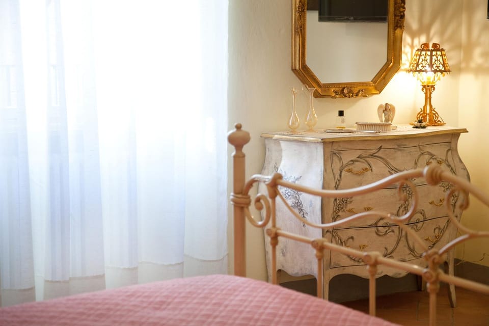 Appartamento di Lusso in Borgo Storico Toscano Apartment in Tuscany