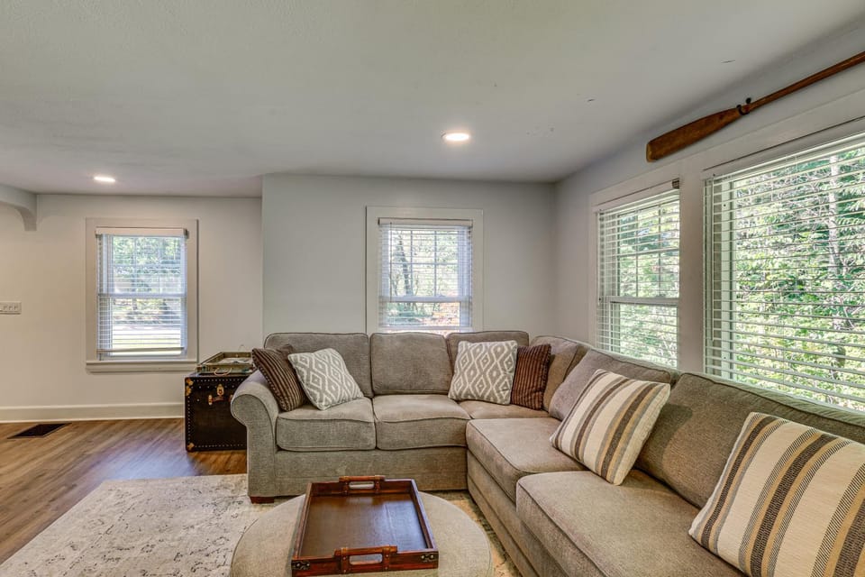 Near Beach: Coastal Maine Getaway w/ Yard House in Wells