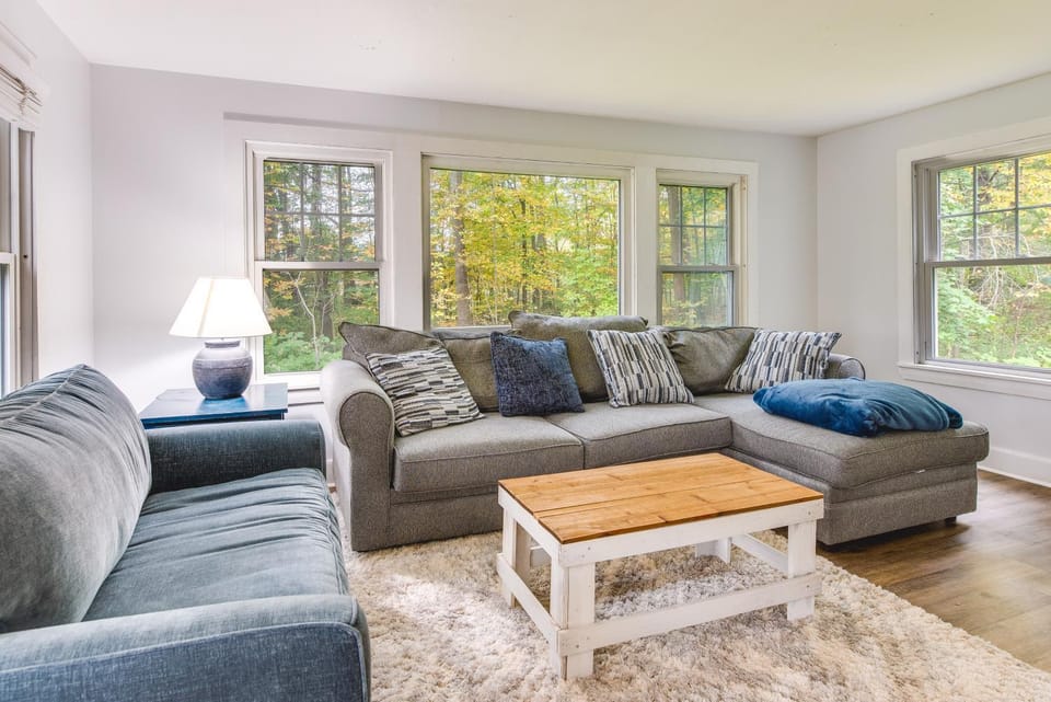 Near Beach: Coastal Maine Getaway w/ Yard House in Wells