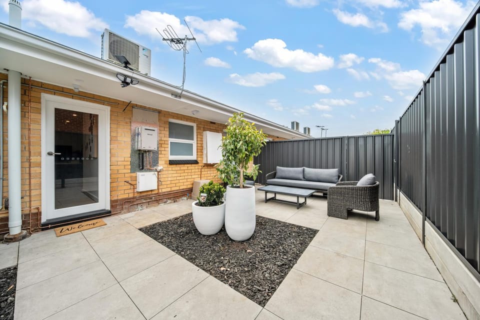 Patio, Seating area