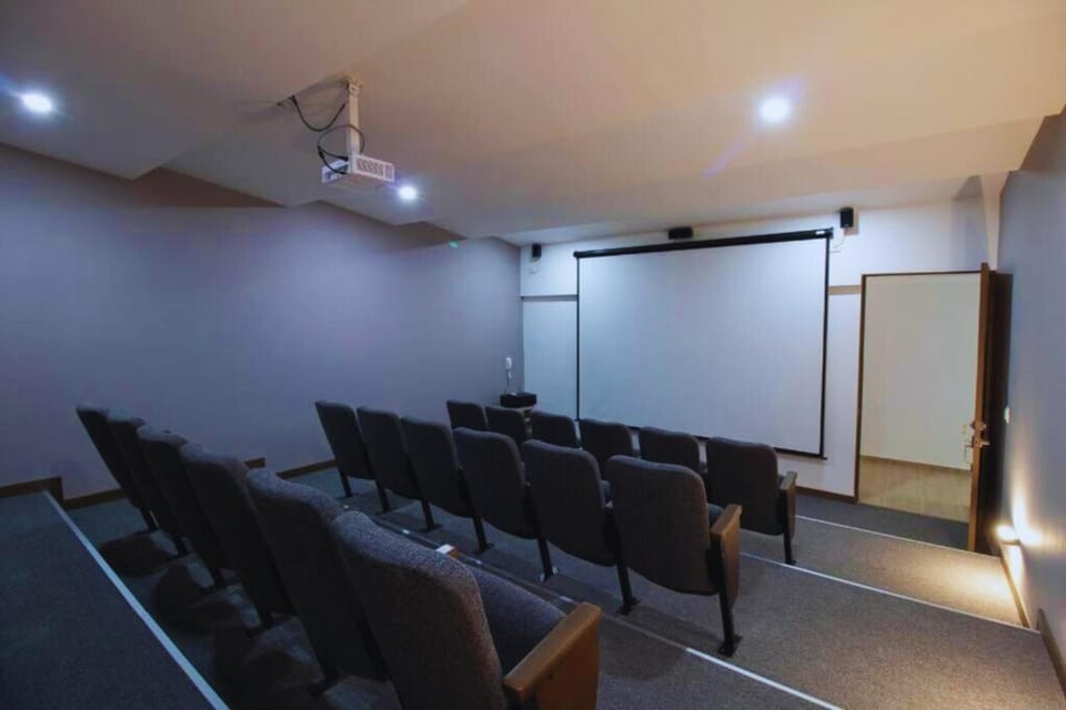 Communal lounge/ TV room, Meeting/conference room