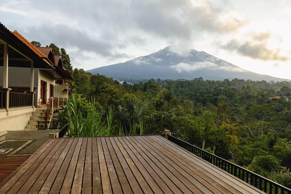 BESAKIH HOMESTAY Bed and Breakfast in Selat