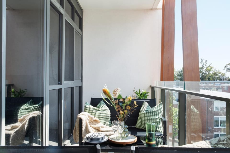 Modern Elegance Caulfield North Apartment in Melbourne