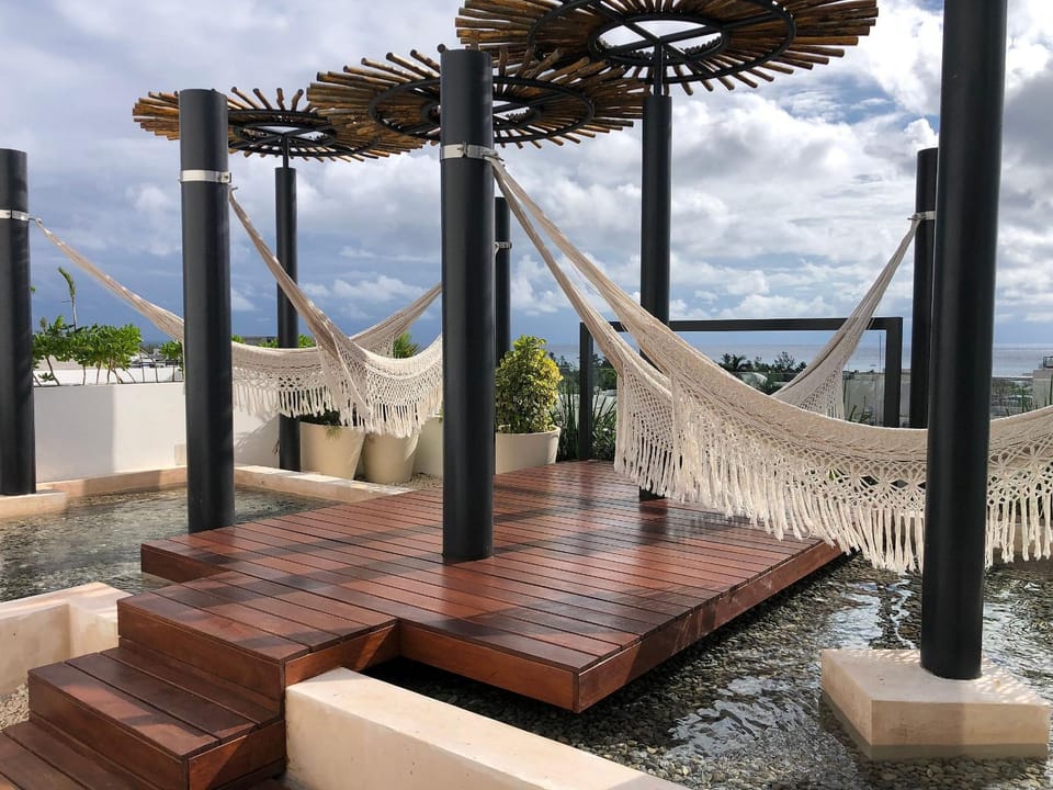 Solarium, Seating area