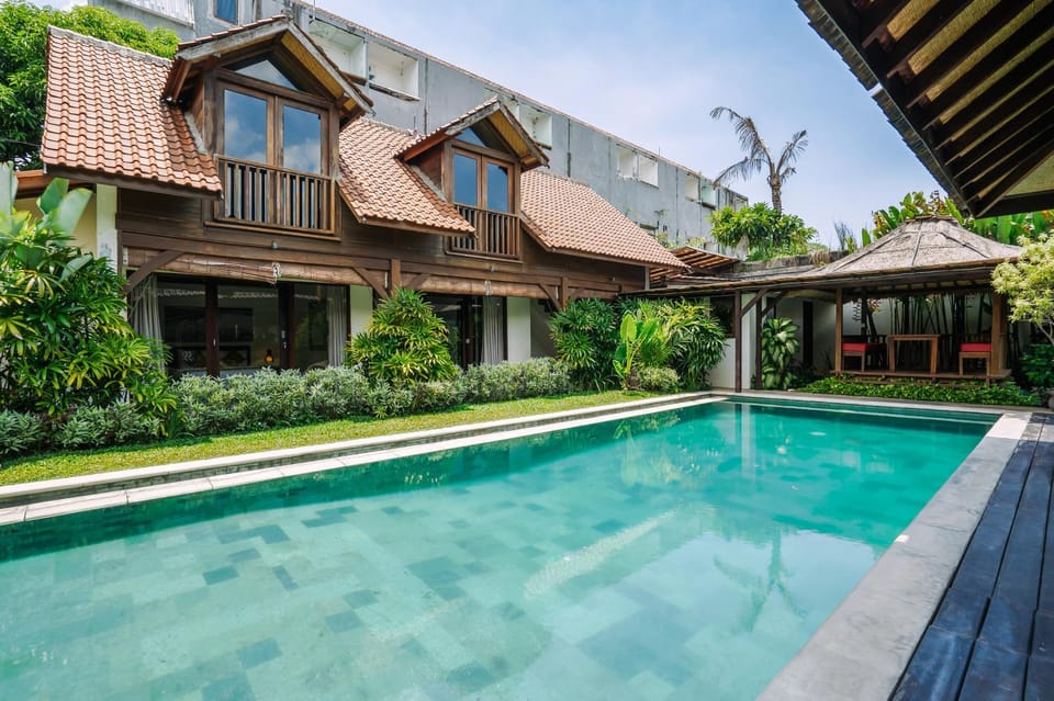 Property building, Day, Garden, Garden, Garden view, Pool view, Swimming pool, Swimming pool, sunbed