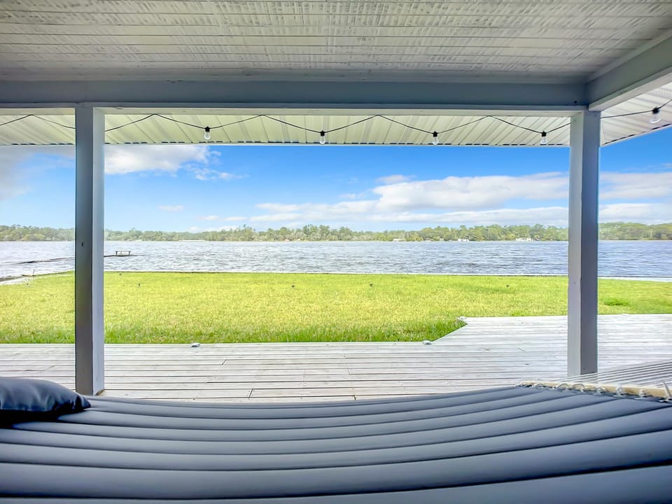 Trout River Oasis House in Jacksonville