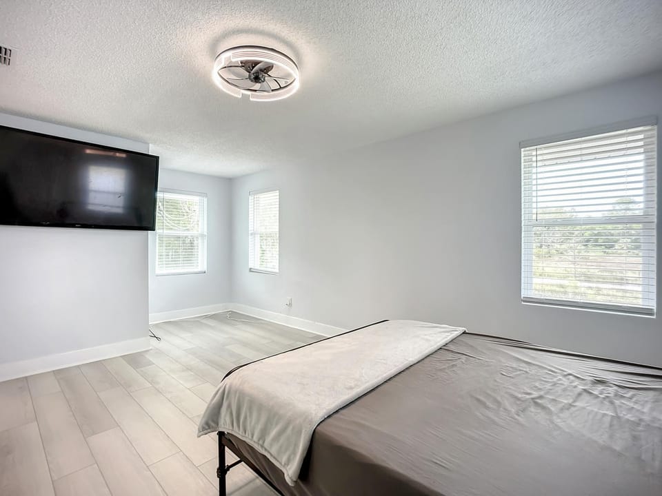 Trout River Oasis House in Jacksonville